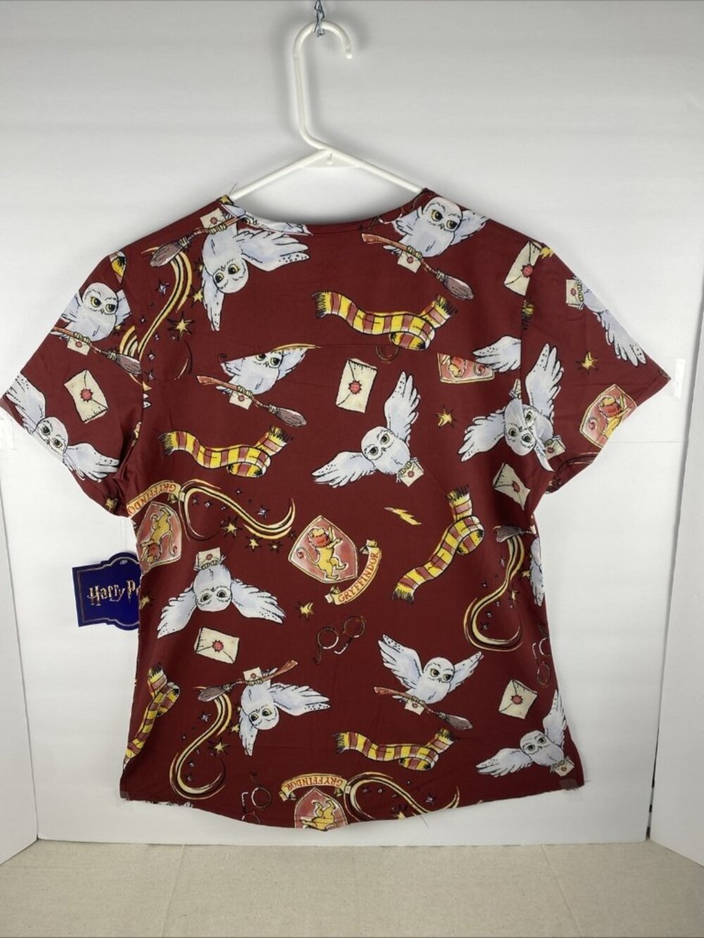 Harry Potter Graphic Scrub Top, Women’s Size S- New w/Tags - Picture 2 of 16